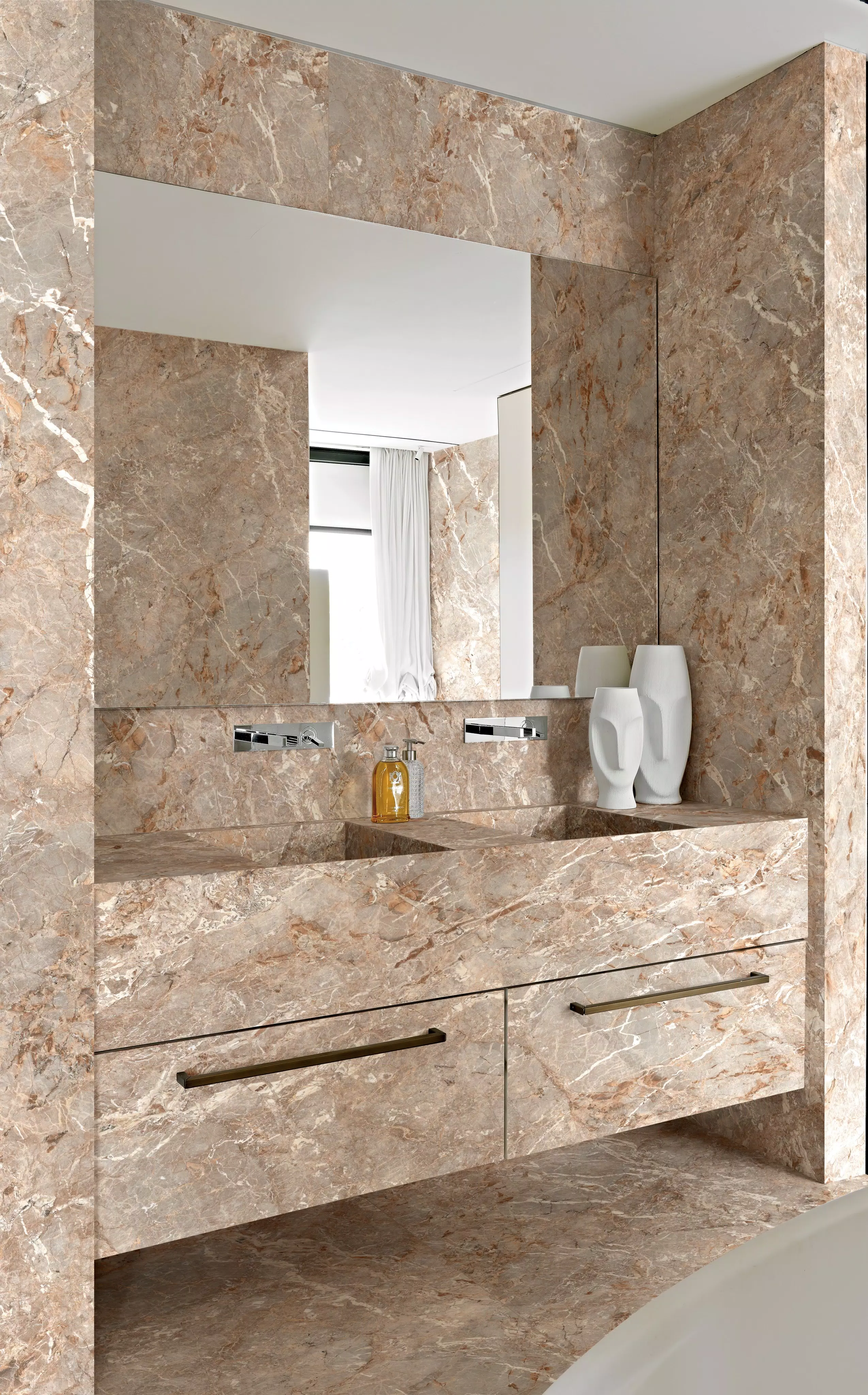 Glam-Luxe_F_A4_Coral reef 120x280_Mahal 60x120 | Florim