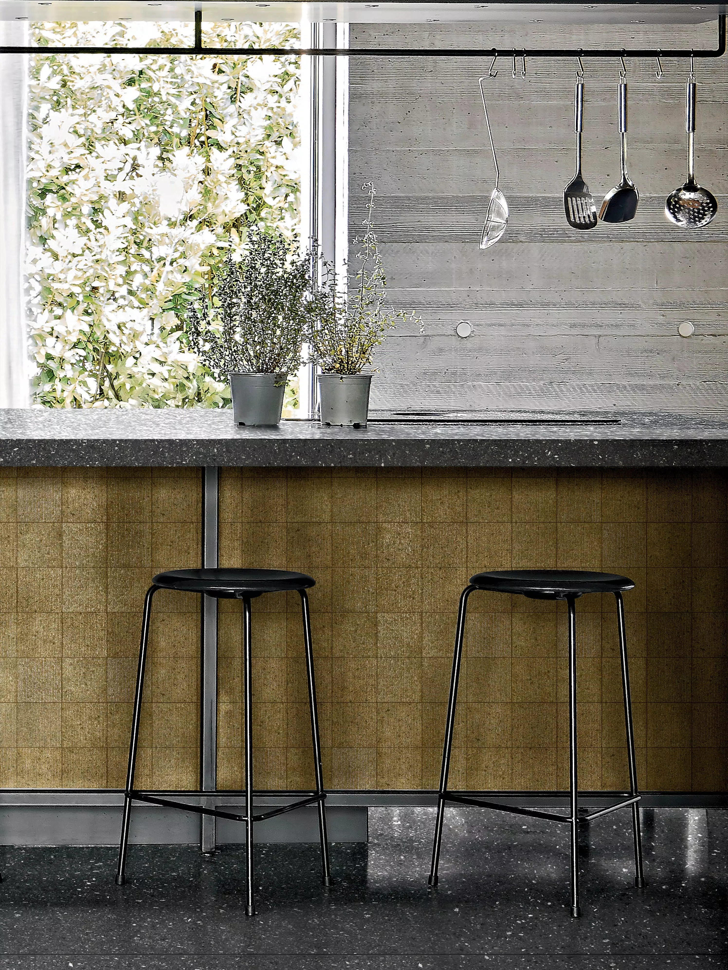 D1_DETT_rigatino ocra 10x40_Rigatino ocra 10x10_Etna black 160x320 copia | Florim
