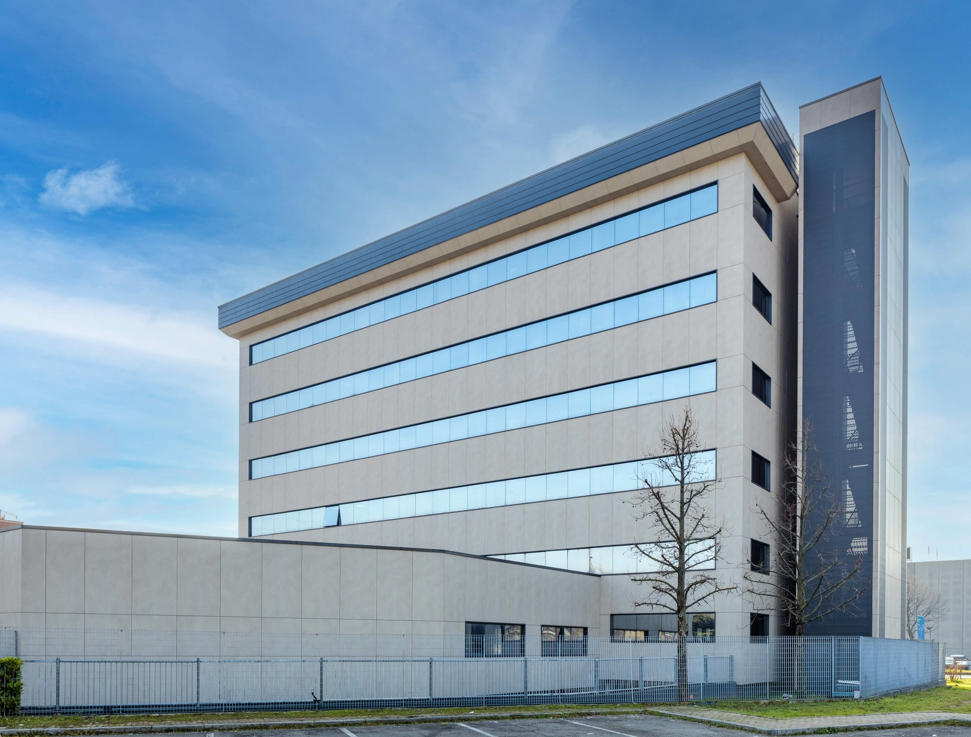 Galilei complex ventilated facade | Florim
