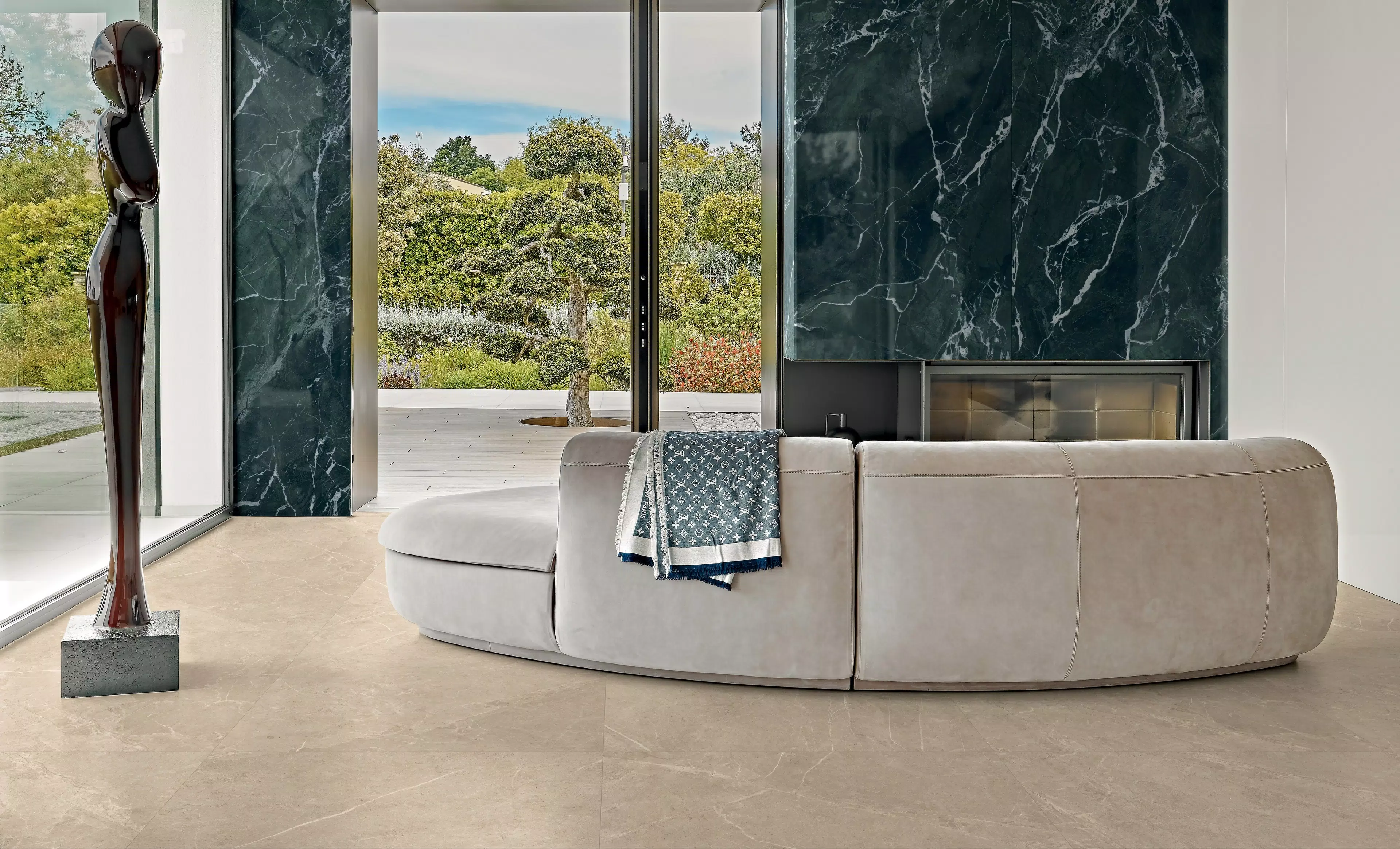 Glam-Luxe_E_A1_Mute sand 120x120_Forest 120x280 | Florim