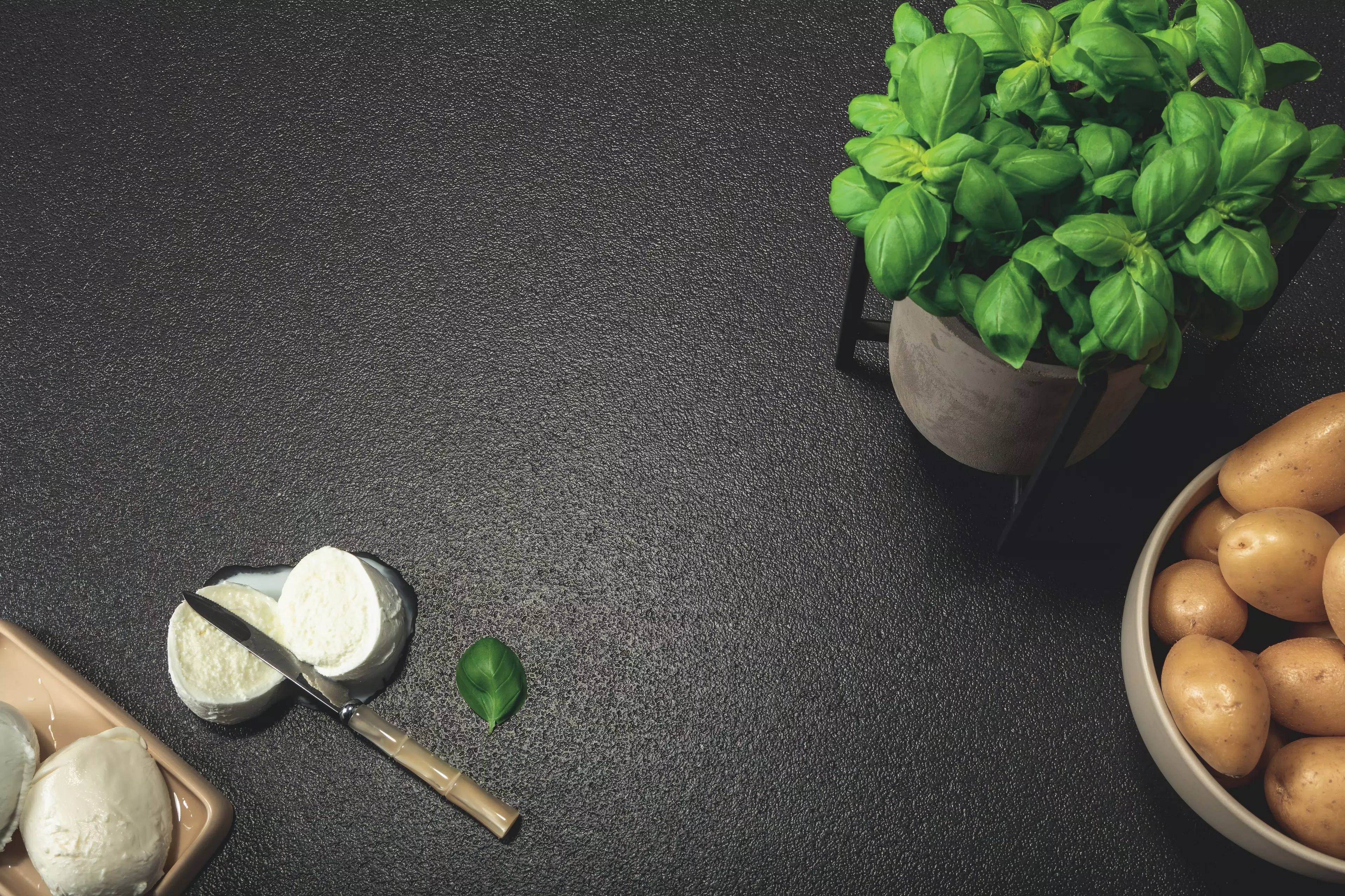 Color Solid Black ambiente 3 | Florim