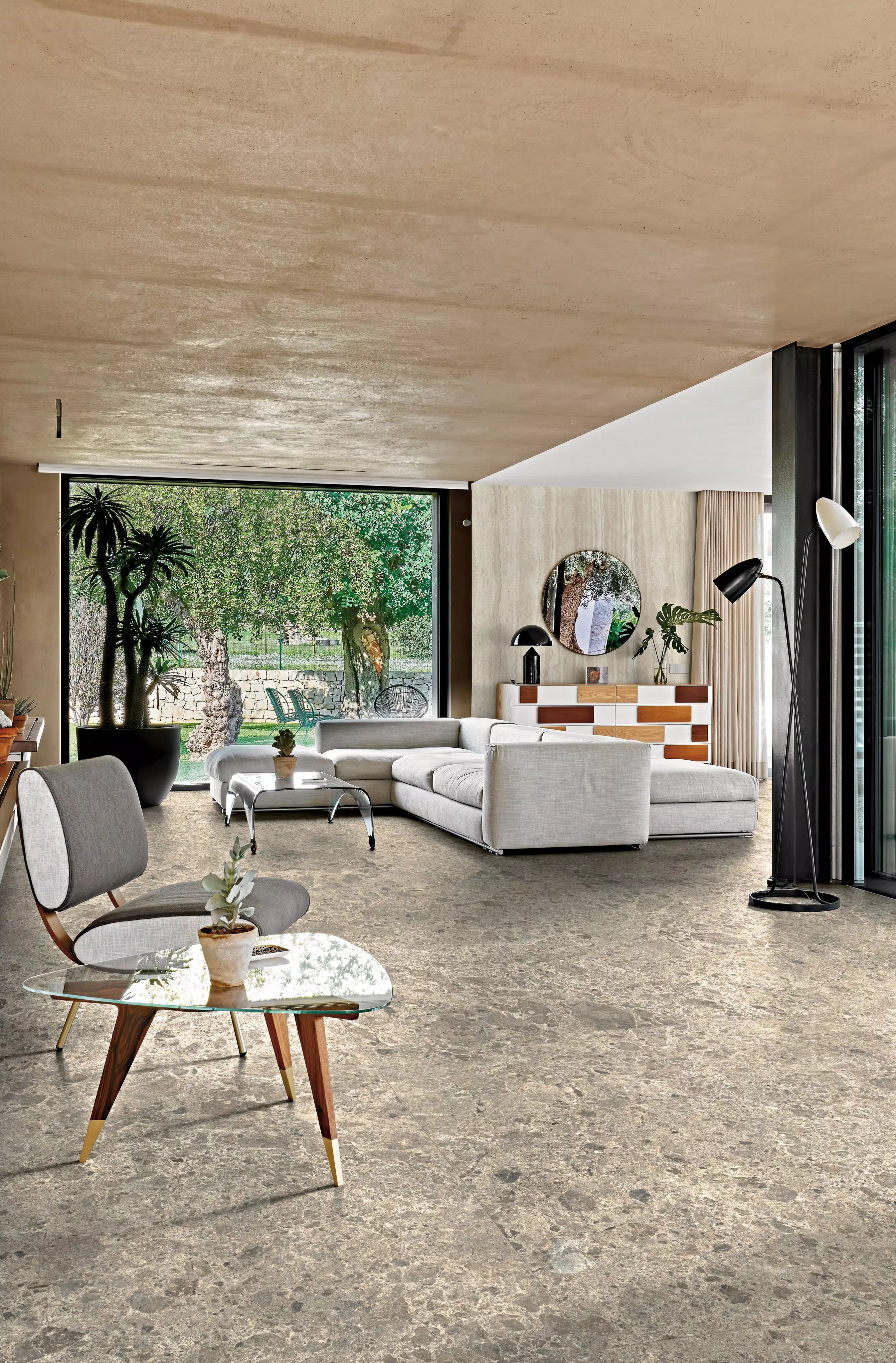 Trav3rse-Life_A3_Hay vein 120x280_Warm grey clast 120x120 | Florim