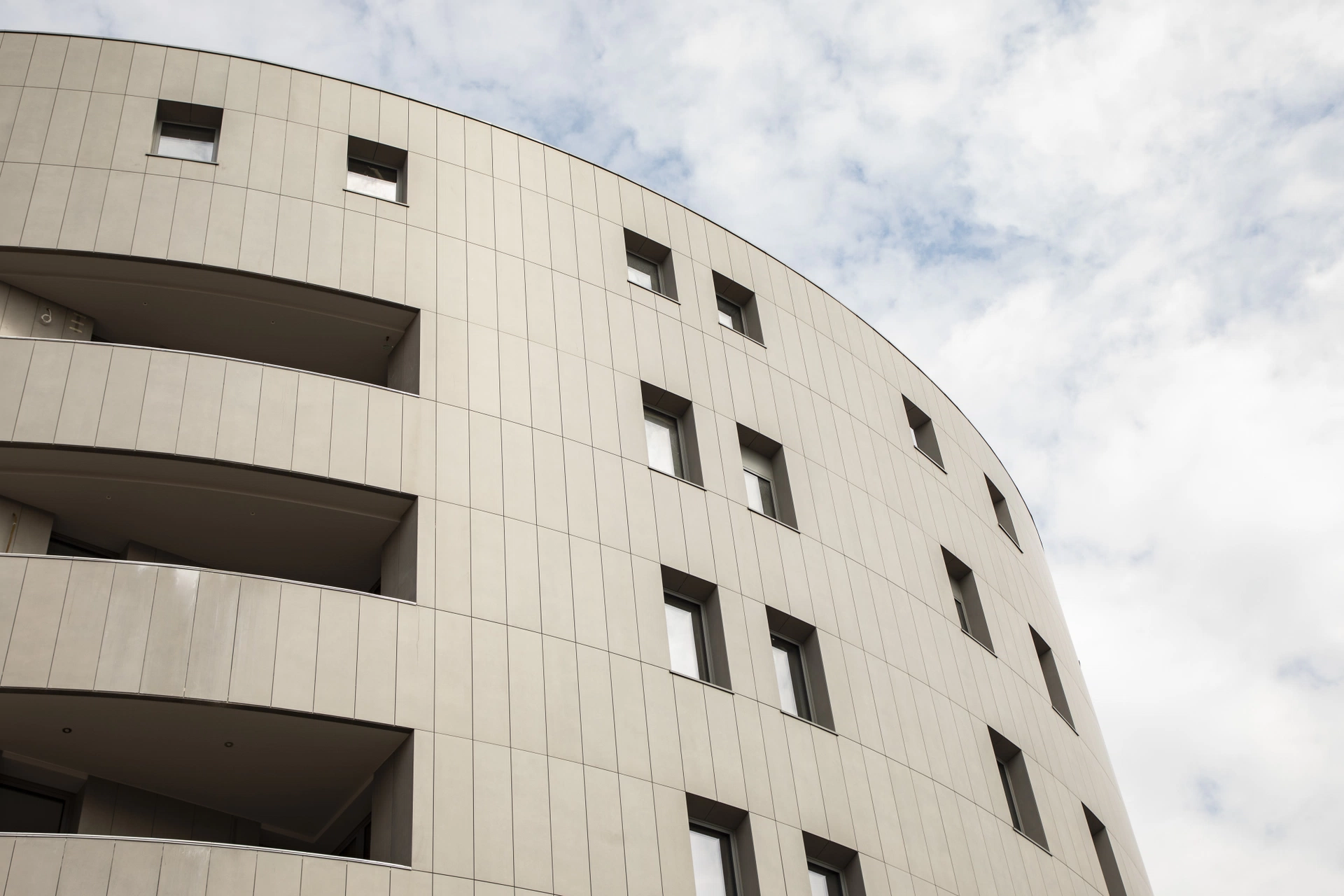 Ventilated facade in Saronno | Florim
