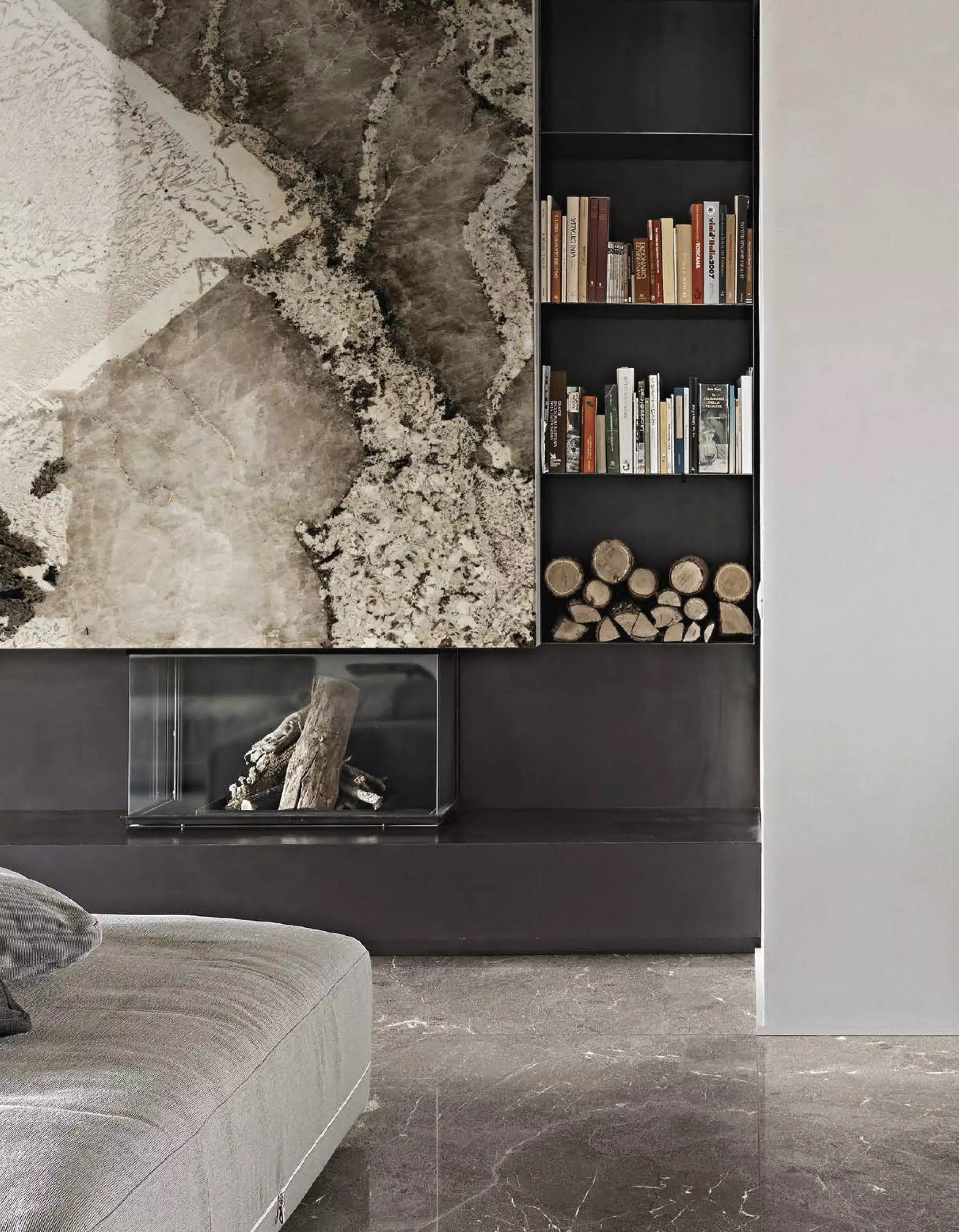 Heritage Luxe - Hemerald 120x240 brown 120x120 Dec Haze | Florim