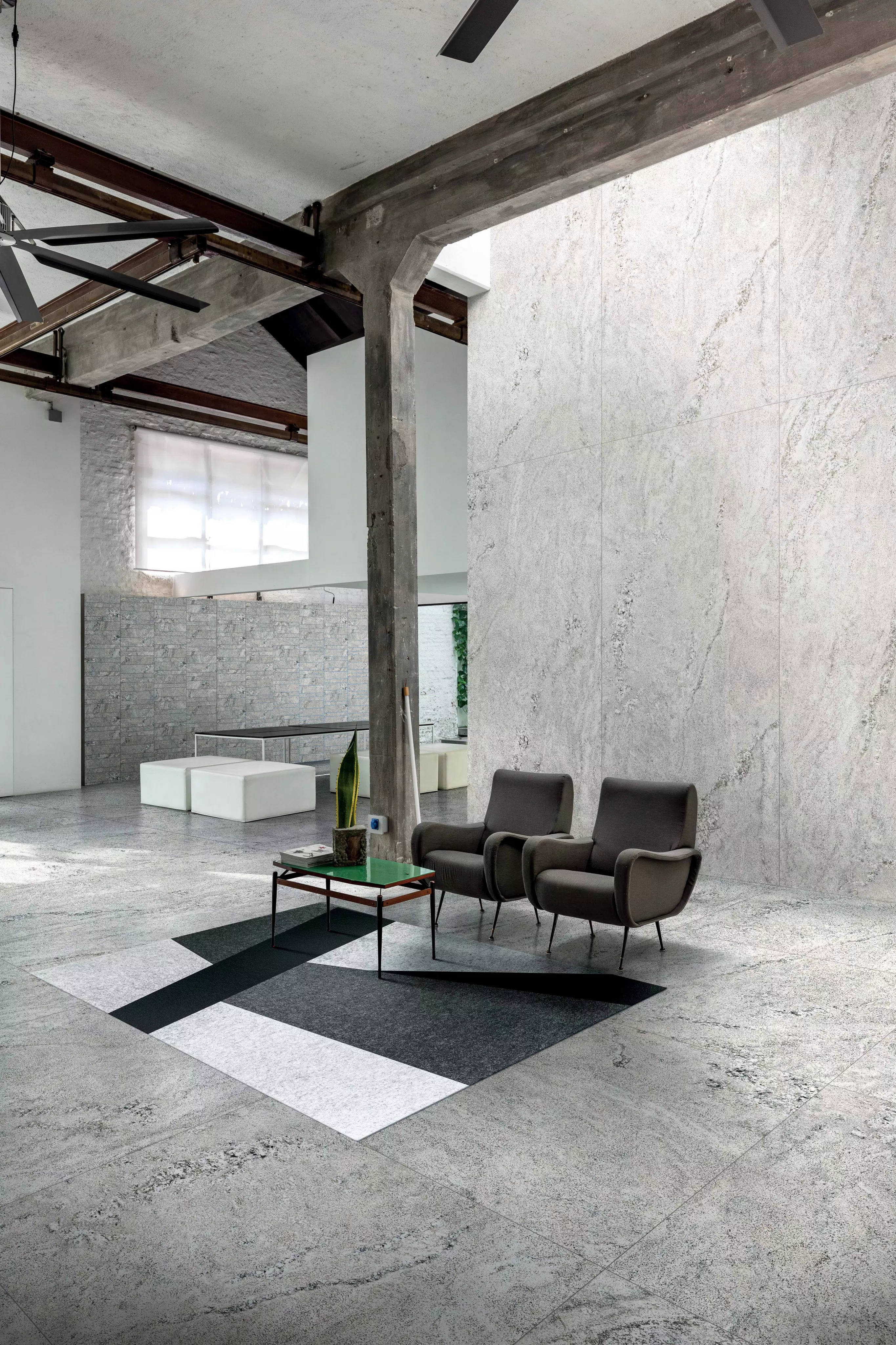 Plimatech - C7_ plimagrey 01 120x120_plimawhite 01 120x280 muretto 30x60 | Florim