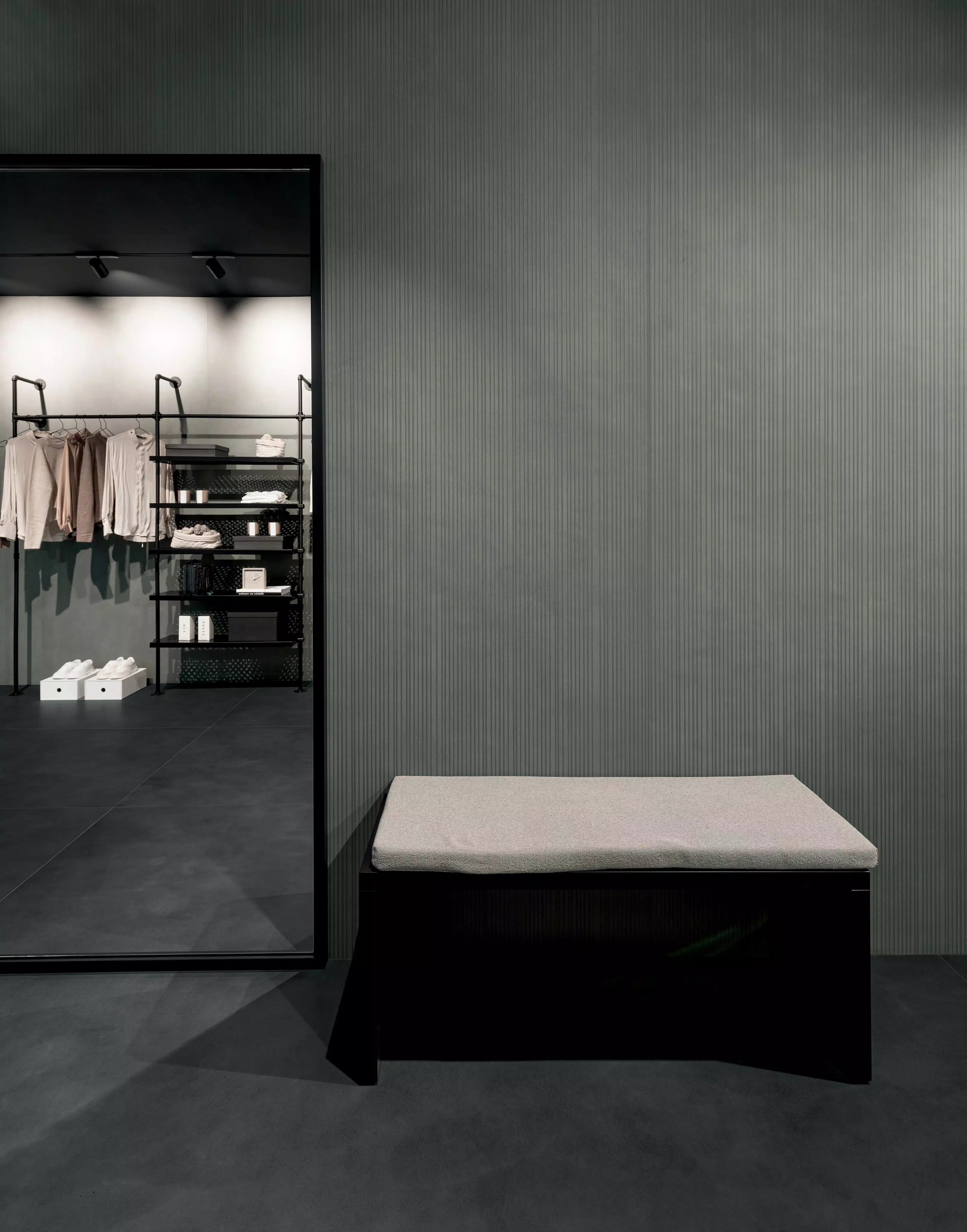 Essential Mood ambiente shop 16 | Florim